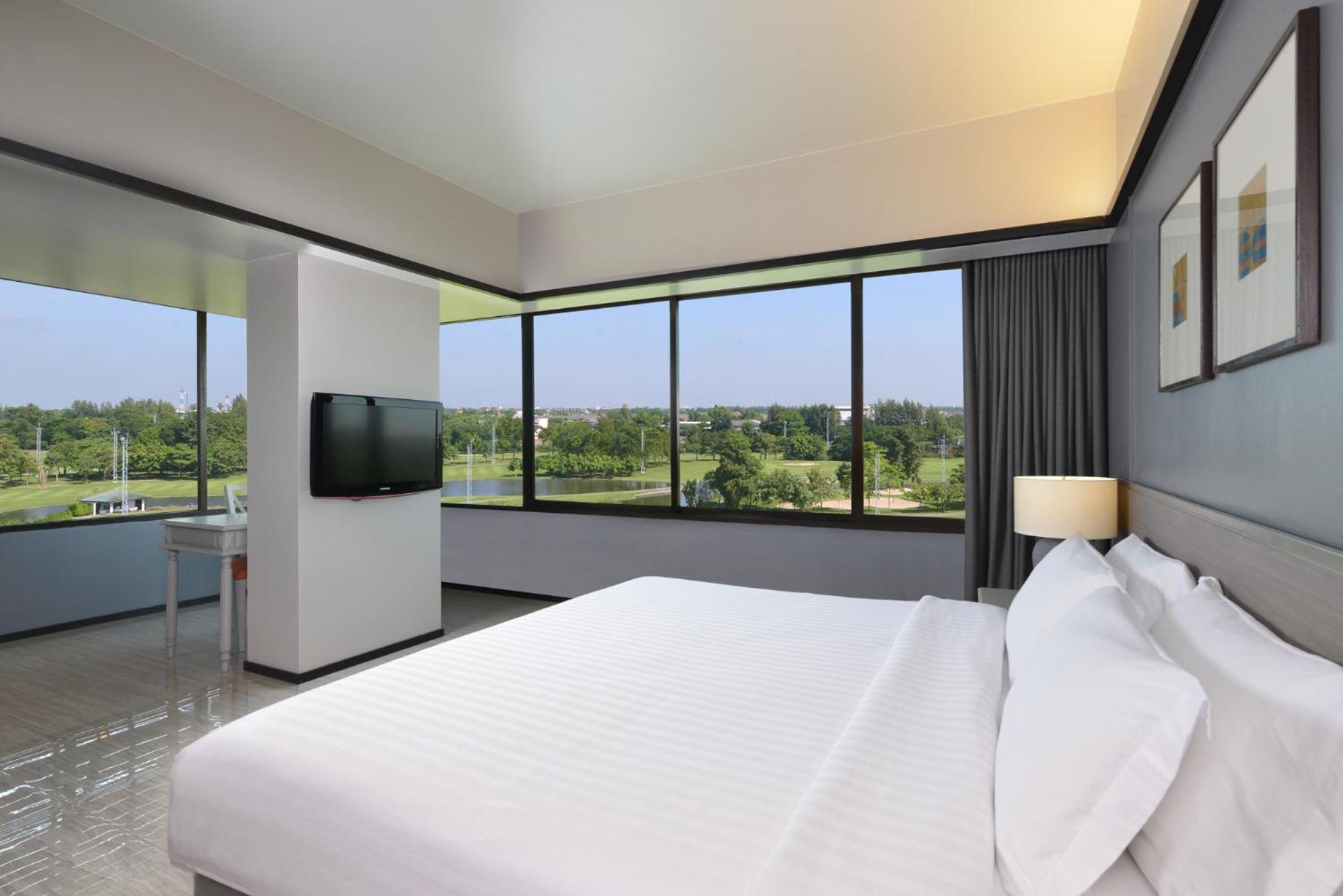 Tinidee Hotel Bangkok Golf Club - Sha Certified Pathum Thani Exterior foto